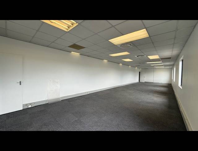 789M² OFFICE TO LET IN UMGENI BUSINESS PARK